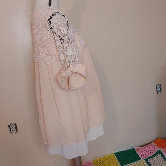 Simply Couture Pale Pink Blouse Size Medium M Lace Crocket Short Sleeve Sheer - Picture 13 of 15